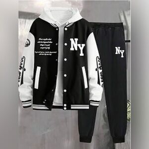 Manfenity New York Designed Sweat SuitBlack White